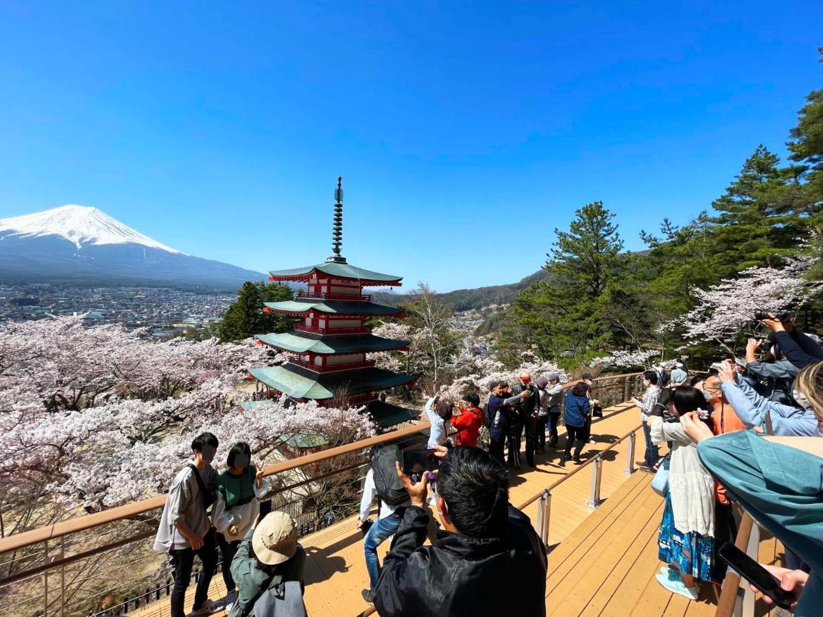 富士山金魚 Fujisan Kingyo Villa Фуджикавагучико Екстериор снимка